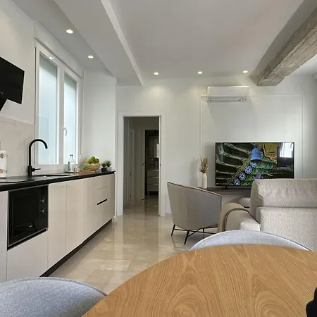 Navas Penthouse 302 By Florentia Homes-2